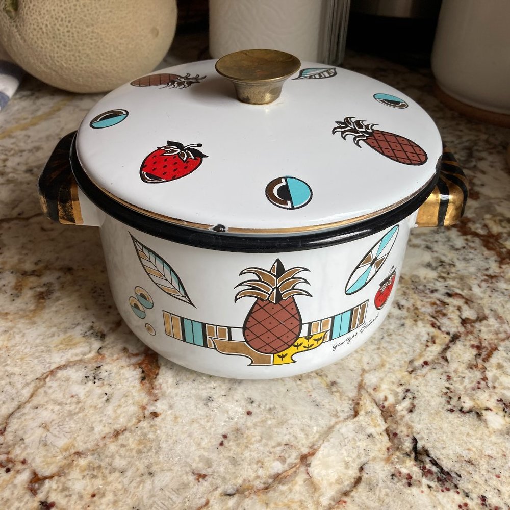 George’s Briard “Ambrosia“ medium stock pot and lid - Vintage